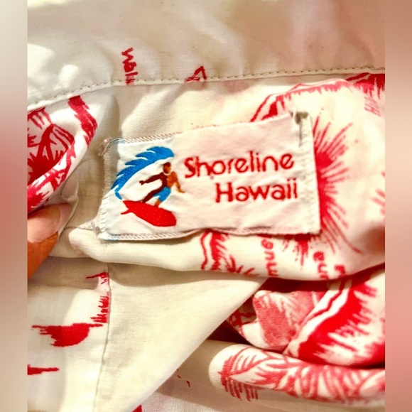 Vintage 70’s  Shoreline Hawaii white & red island print shirt. 🌺🌸 - Picture 8 of 8
